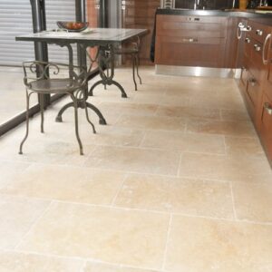 Light travertin burkolat