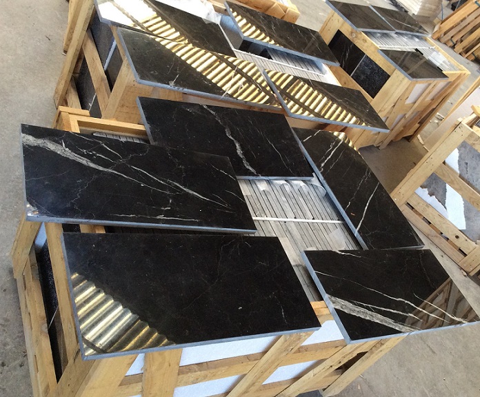 Fekete márvány burkolólapok