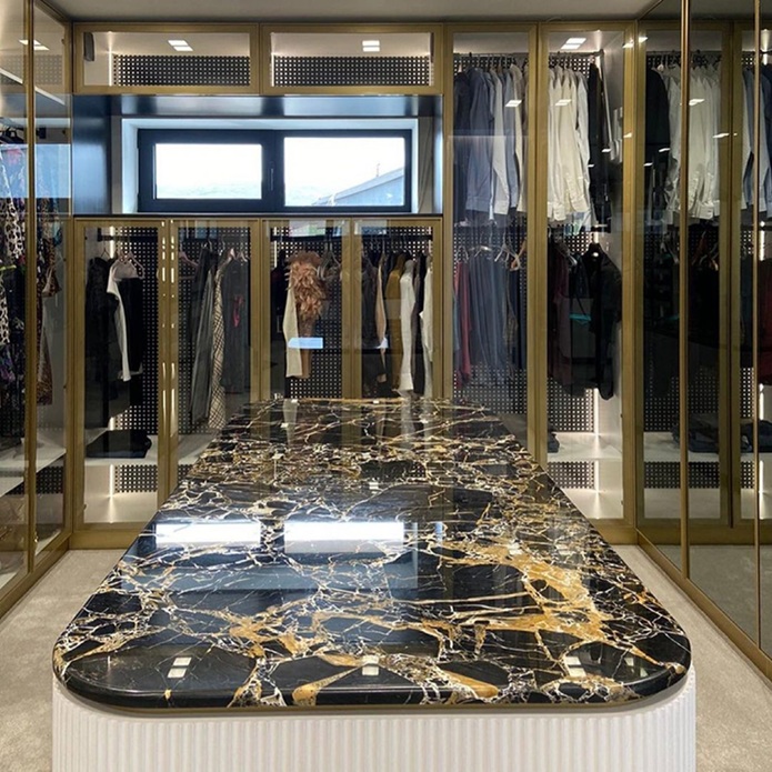 Nero Portoro Márvány